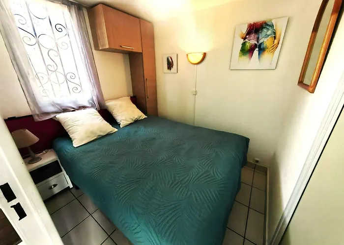 T2 Mezzanine Avec Climatisation, Piscine Et Parking Proche - Fr-1-607-119 아파트 *