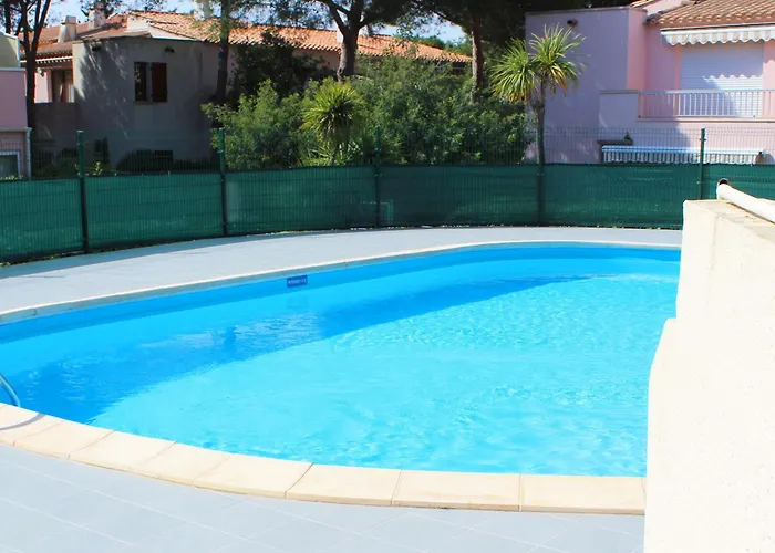 아파트 T2 Mezzanine Avec Climatisation, Piscine Et Parking Proche - Fr-1-607-119 아그